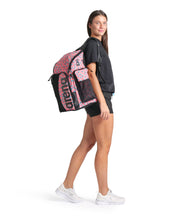 ARENA SPIKY III BACKPACK 45 ALLOVER DICE - Pink